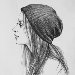 Девушка в шапке
