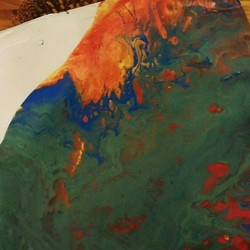 Картина в стиле флюид