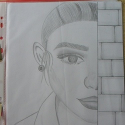 Девушка карандашом