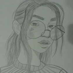 Девушка в очках