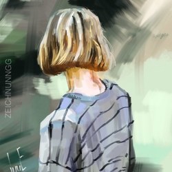 ДЕВУШКА В ПОЛОСАТОЙ ФУТБОЛКЕ