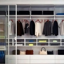  Выберите шкаф купе на ресурсе изготовителя