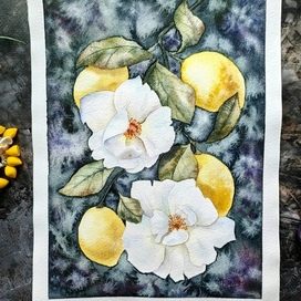Лимоны с белыми цветами