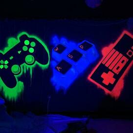 Роспись стен фосфоресцентными красками