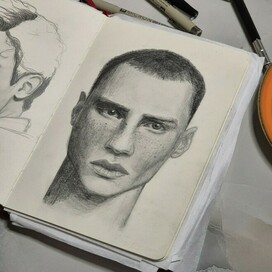 Портрет в карандаше