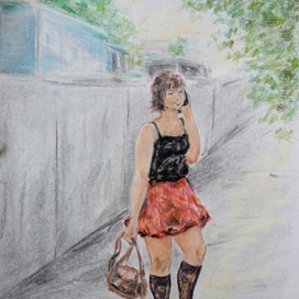 Говорит по телефону