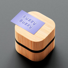 Логотип для магазина игрушек "Fuzzy Buzzy"