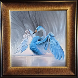 Лебедь на озере