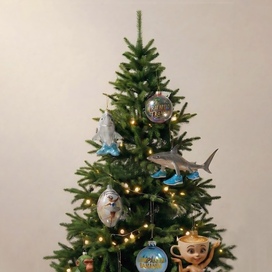 Нейроëлка с итальянскими мемами