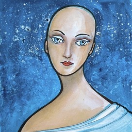 Девушка с яблоком