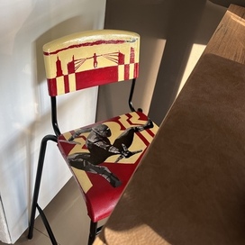 Кастомизированный барный стул 