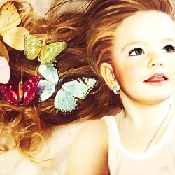 мила в бабочках
