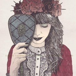Девушка, венок из роз и винтажное зеркало в цвете