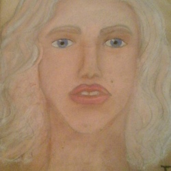 Блондинка с голубыми глазами