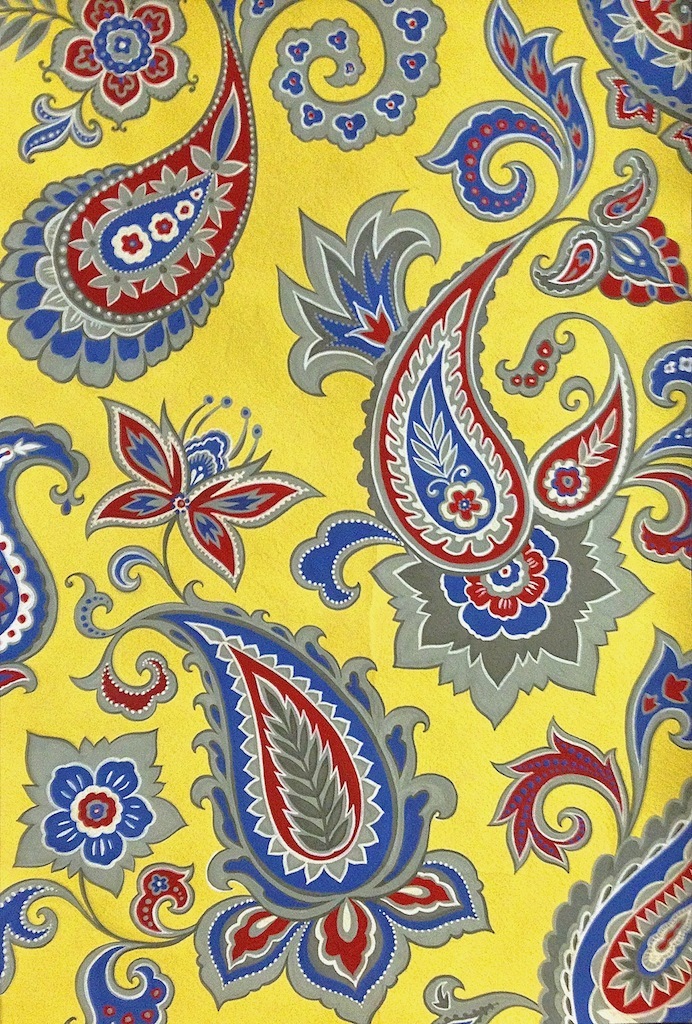 Рисунок турецкий огурец на одежде