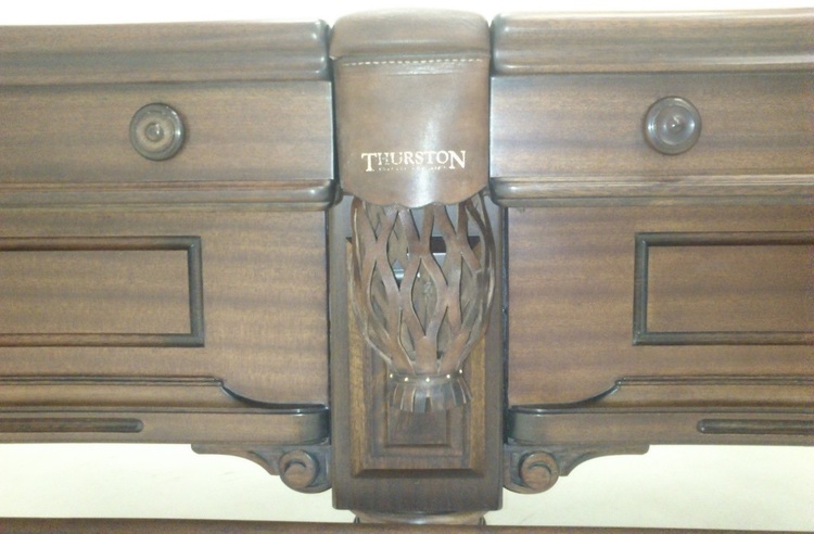 Бильярдный стол после реставрации.