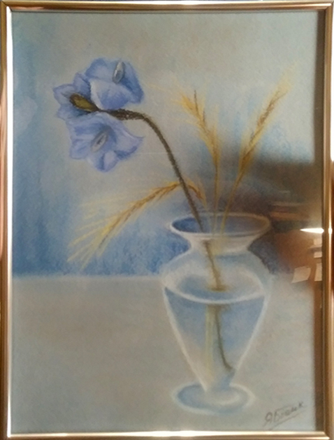 Бокал с цветами и пшеницей