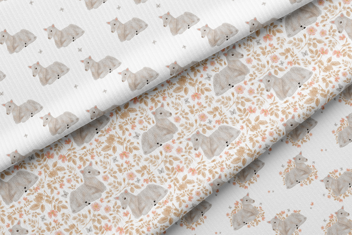 Бесшовный паттерн с овцами в нейтральном тоне