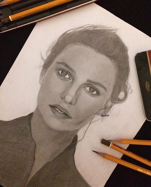 Потрет Алисии Викандер.