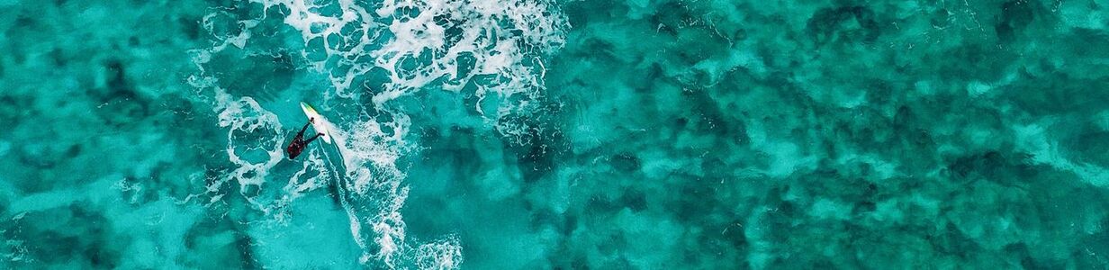 Main serfing chelovek okean 172709 1366x768